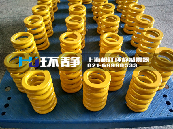 五洲華夏齊安樂,八方盛世鬧新春